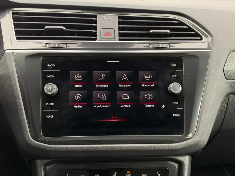 Photo de la voiture VOLKSWAGEN TIGUAN 1.5 TSI 150ch DSG7 R-Line