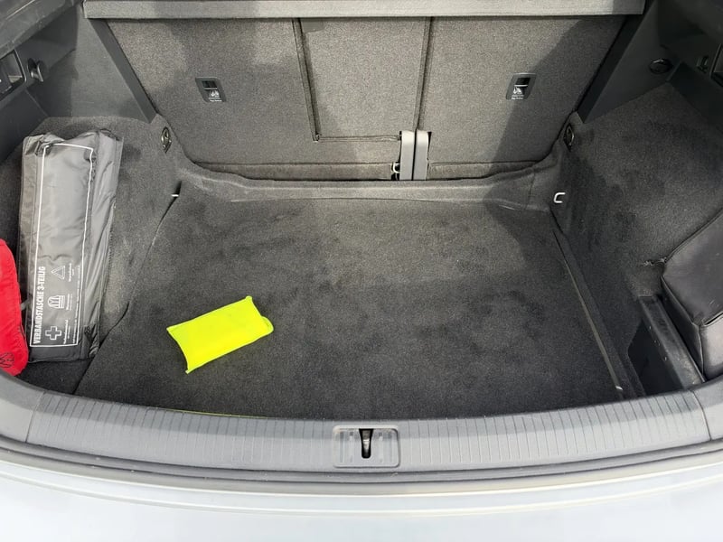 Photo de la voiture VOLKSWAGEN TIGUAN 1.5 TSI 150ch DSG7 R-Line