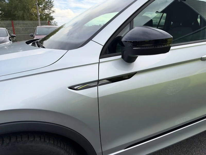 Photo de la voiture VOLKSWAGEN TIGUAN 1.5 TSI 150ch DSG7 R-Line
