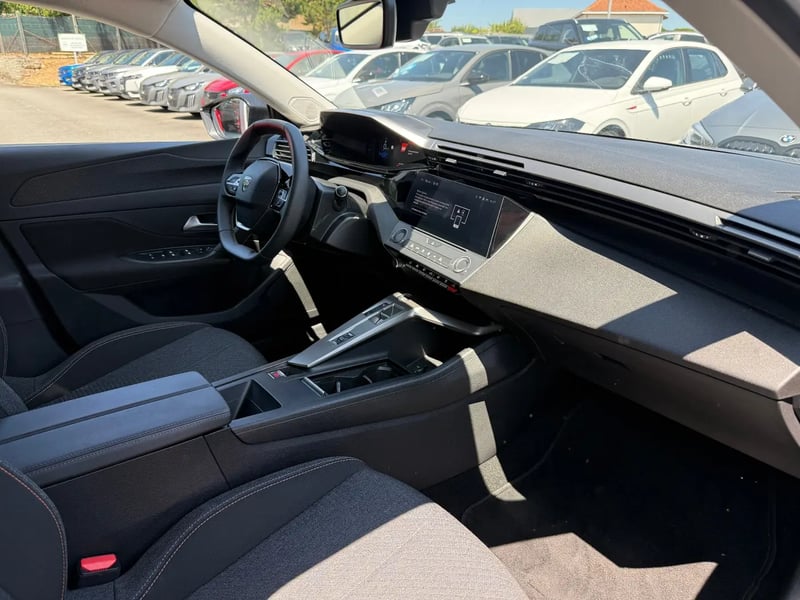 Photo de la voiture PEUGEOT 308 ELECTRIQUE 54 kWh 156ch Style