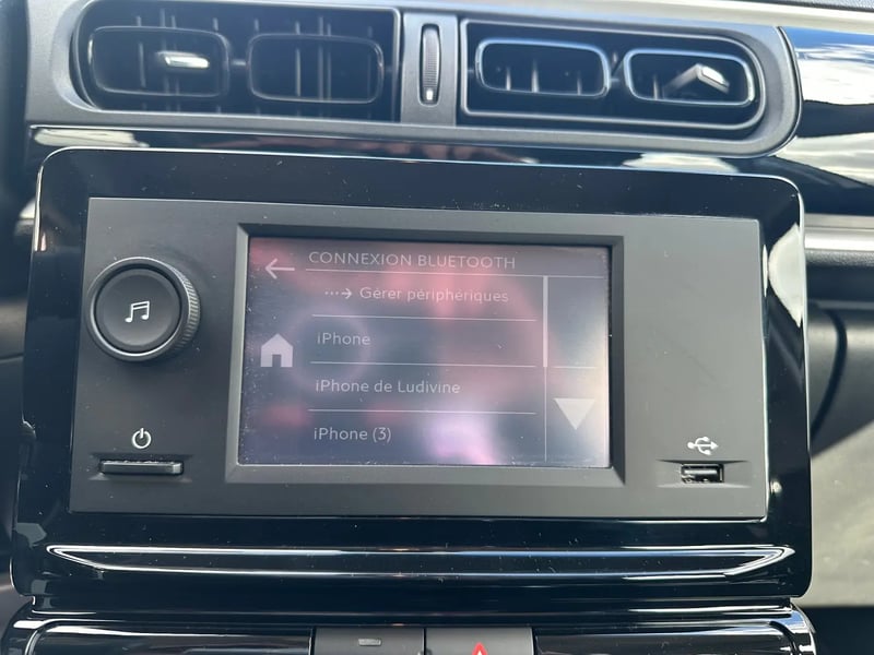 Photo de la voiture CITROEN C3 PureTech 83 S&S BVM5 YOU!