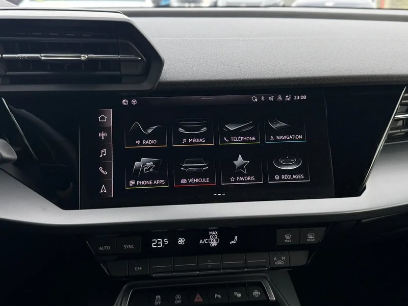 Photo de la voiture AUDI A3 BERLINE TFSI Mild Hybrid 116 S tronic 7 Design