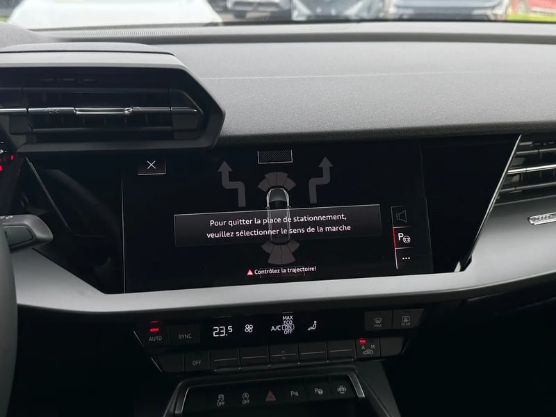 Photo de la voiture AUDI A3 BERLINE TFSI Mild Hybrid 116 S tronic 7 Design