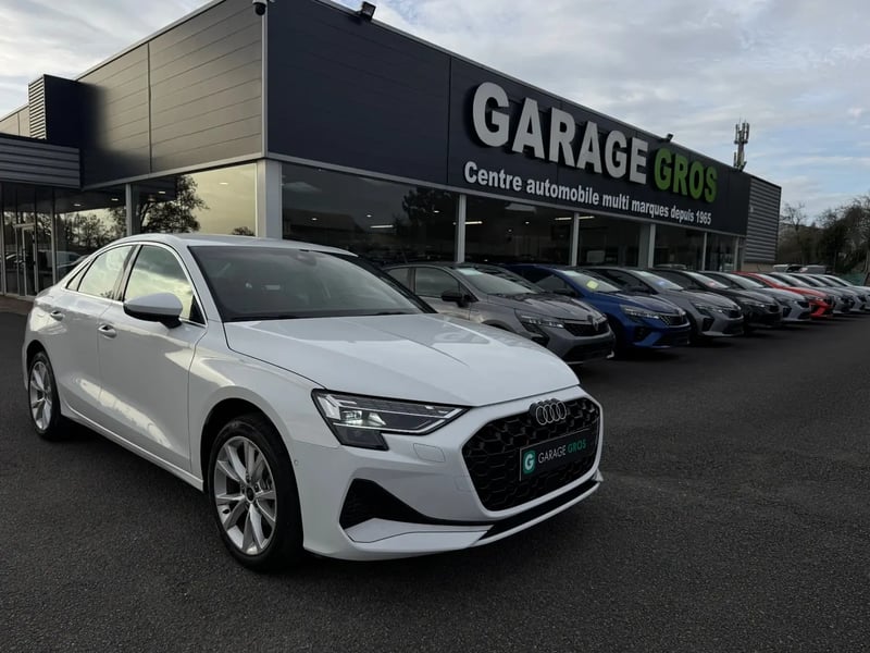 Photo de la voiture AUDI A3 BERLINE TFSI Mild Hybrid 116 S tronic 7 Design