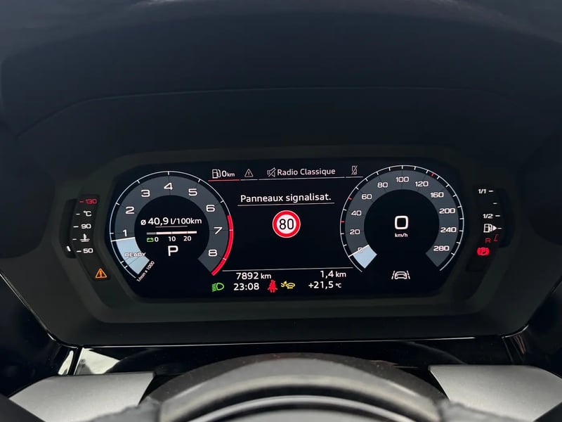 Photo de la voiture AUDI A3 BERLINE TFSI Mild Hybrid 116 S tronic 7 Design