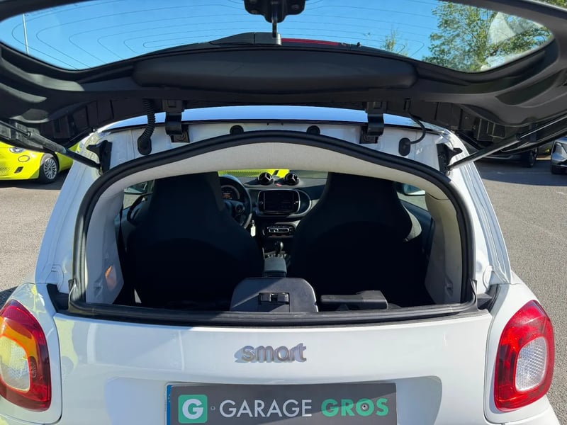 Photo de la voiture SMART FORTWO COUPE EQ 82 ch Passion