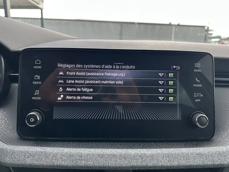 Photo de la voiture SKODA SCALA 1.0 TSI Evo 2 116 ch DSG7 Selection