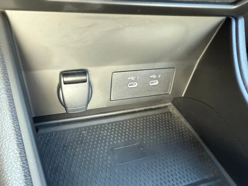 Photo de la voiture RENAULT CAPTUR Eco-G 100 ch Techno