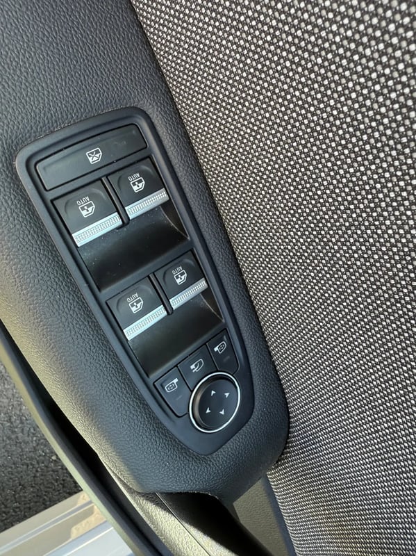 Photo de la voiture RENAULT CAPTUR Eco-G 100 ch Techno