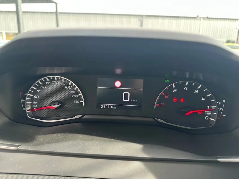 Photo de la voiture PEUGEOT 208 PureTech 75 S&S BVM5 Active Pack