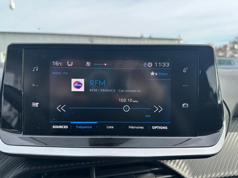 Photo de la voiture PEUGEOT 208 PureTech 75 S&S BVM5 Active Pack