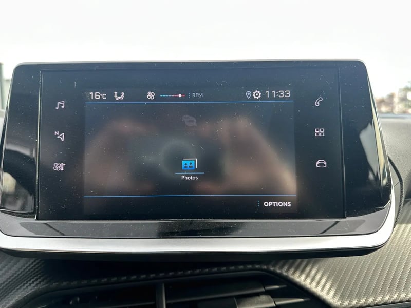 Photo de la voiture PEUGEOT 208 PureTech 75 S&S BVM5 Active Pack