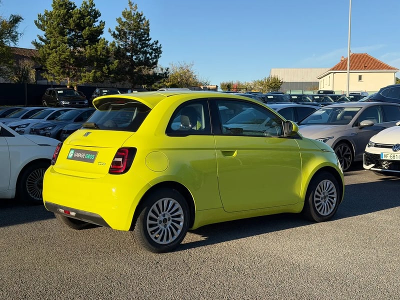 Photo de la voiture FIAT 500e BERLINE 500 e 95 ch Nouvelle 500