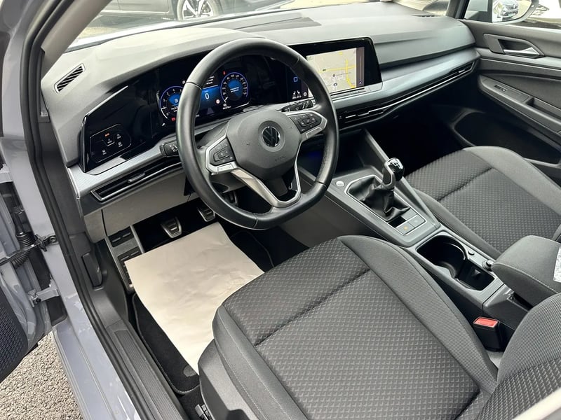 Photo de la voiture VOLKSWAGEN GOLF 1.0 TSI OPF 110 BVM6 Life