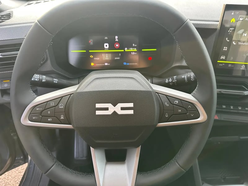 Photo de la voiture DACIA DUSTER Hybrid 155 Journey
