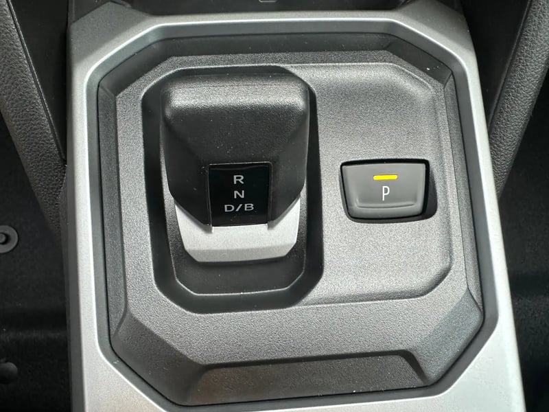 Photo de la voiture DACIA DUSTER Hybrid 155 Journey