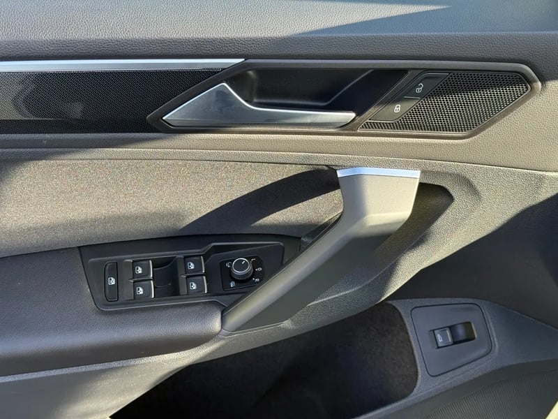 Photo de la voiture VOLKSWAGEN TIGUAN 1.5 TSI 150ch DSG7 Elegance