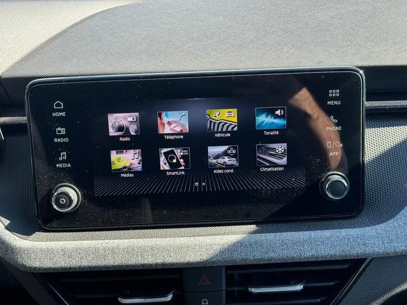 Photo de la voiture SKODA SCALA 1.0 TSI Evo 2 116 ch DSG7 Selection