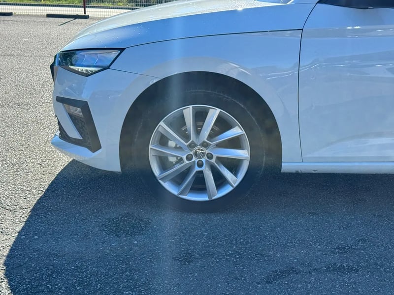 Photo de la voiture SKODA SCALA 1.0 TSI Evo 2 116 ch DSG7 Selection