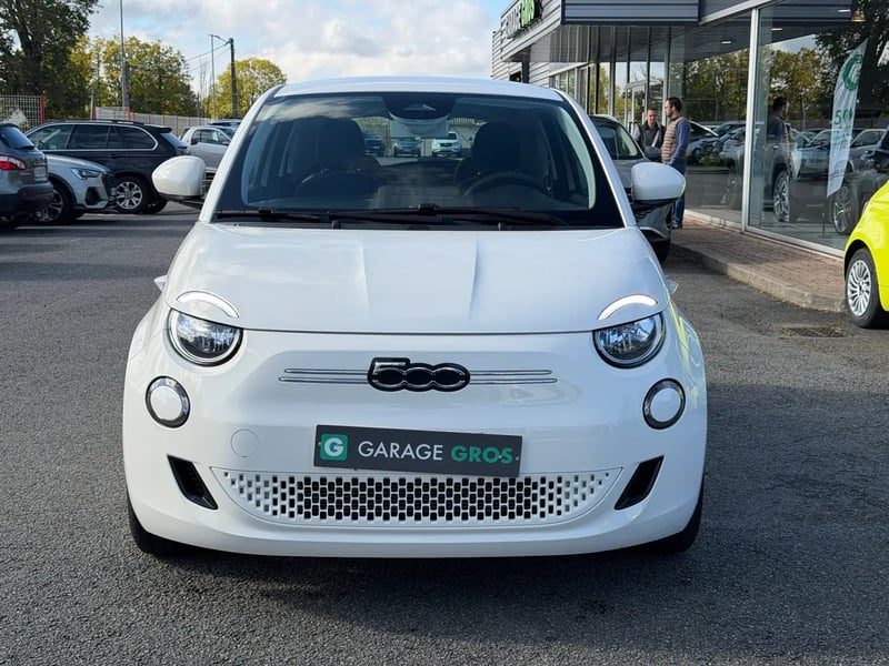 Photo de la voiture FIAT 500e BERLINE 500 e 118 ch Nouvelle 500