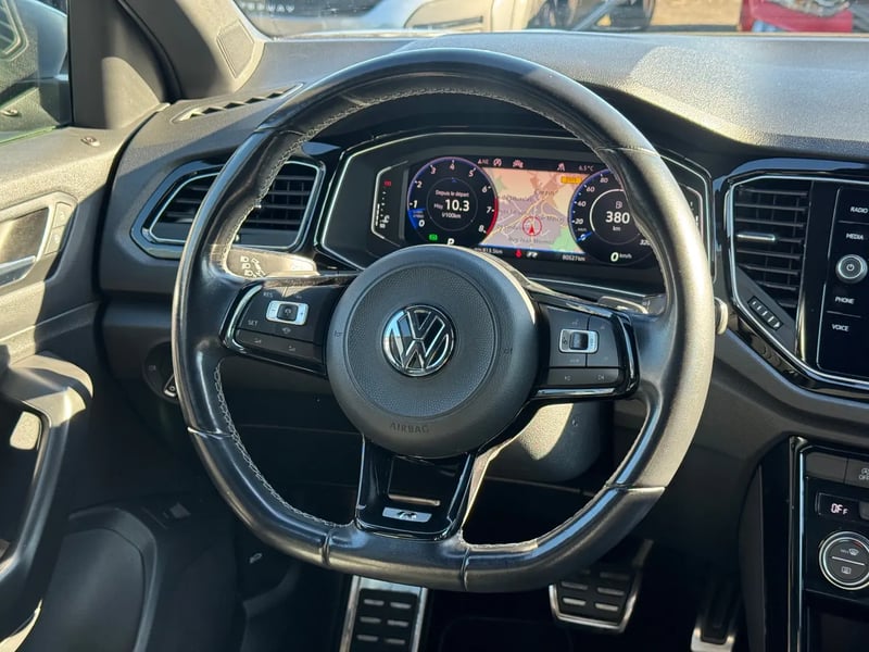 Photo de la voiture VOLKSWAGEN T-ROC 2.0 TSI 300 Start/Stop DSG7 4Motion R