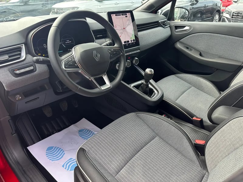Photo de la voiture RENAULT CLIO V Eco-G 100 ch GSR2 Techno
