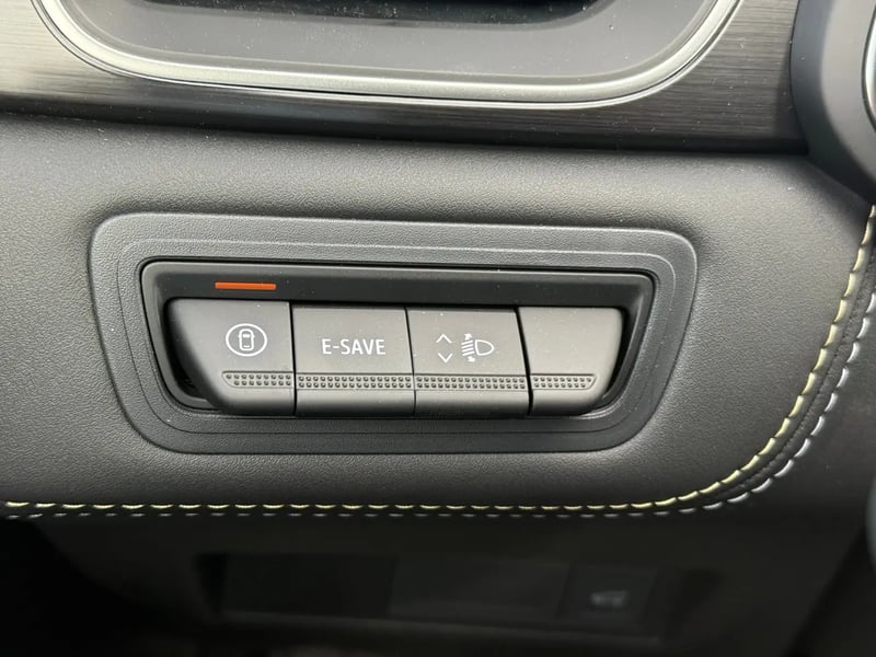 Photo de la voiture RENAULT SYMBIOZ E-Tech full hybrid 160 ch Iconic