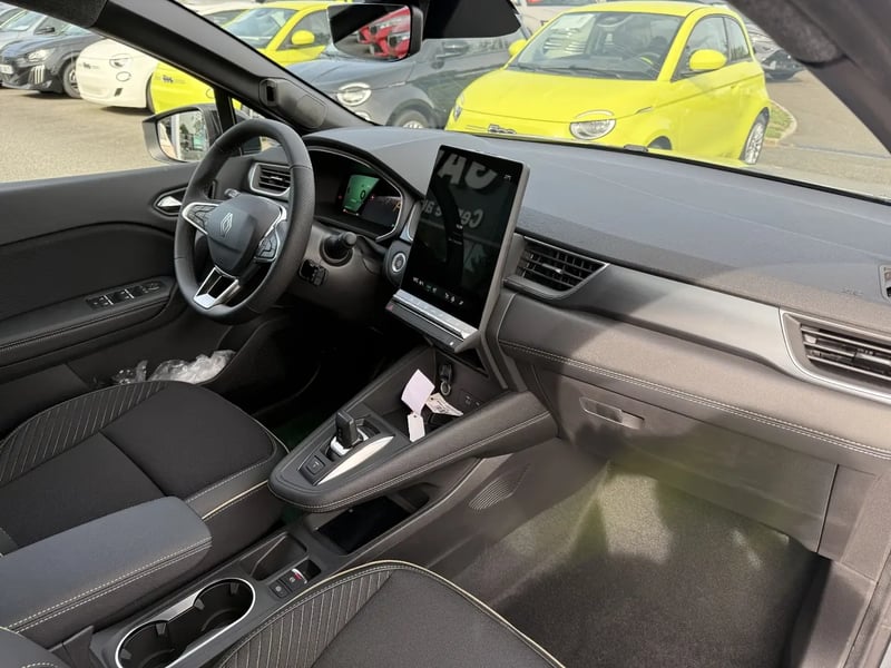 Photo de la voiture RENAULT SYMBIOZ E-Tech full hybrid 160 ch Iconic