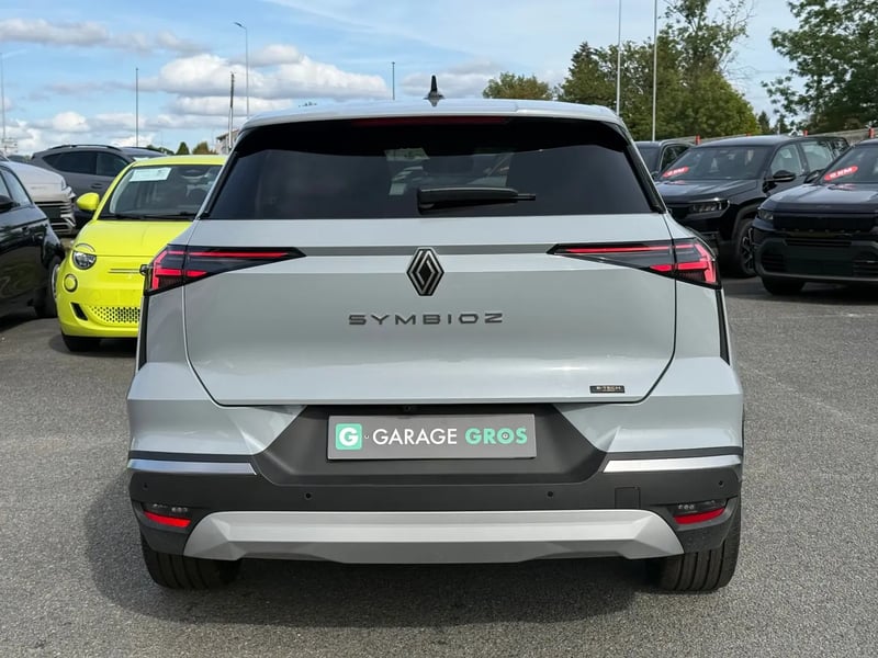 Photo de la voiture RENAULT SYMBIOZ E-Tech full hybrid 160 ch Iconic