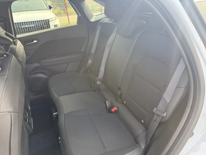 Photo de la voiture RENAULT SYMBIOZ E-Tech full hybrid 160 ch Iconic