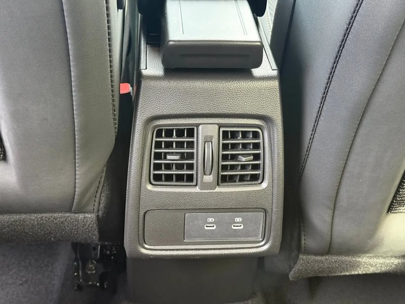 Photo de la voiture RENAULT SYMBIOZ E-Tech full hybrid 160 ch Iconic