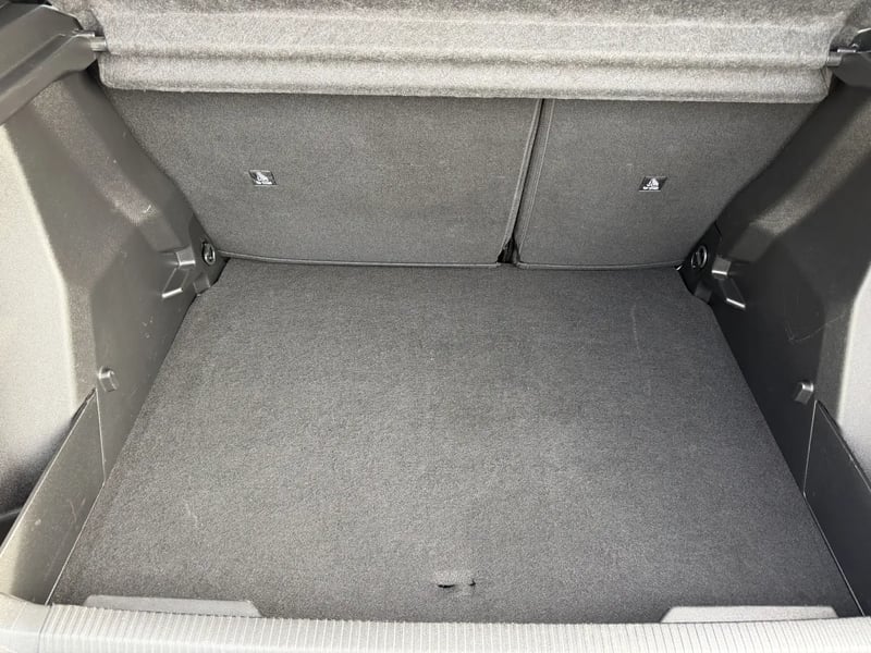 Photo de la voiture PEUGEOT 2008 Hybrid 145 ch e-DCS6 Allure