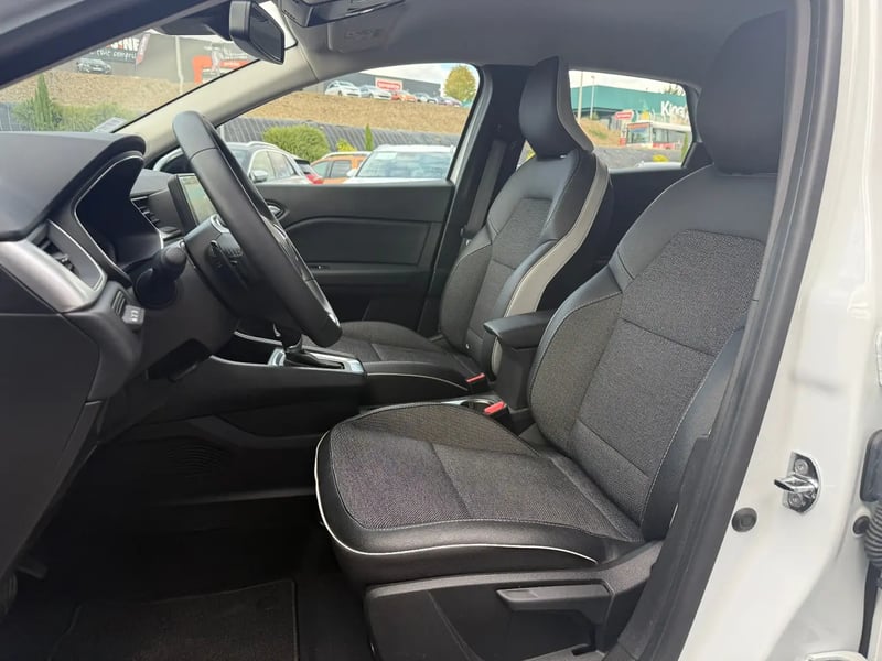 Photo de la voiture RENAULT CAPTUR TCe 140 EDC BUSINESS