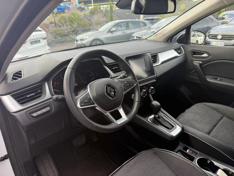 Photo de la voiture RENAULT CAPTUR TCe 140 EDC BUSINESS