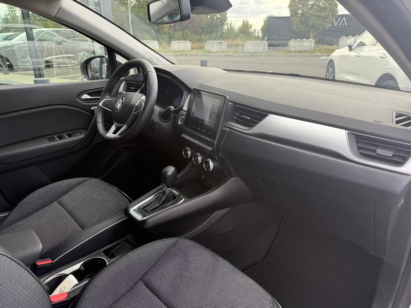 Photo de la voiture RENAULT CAPTUR TCe 140 EDC BUSINESS