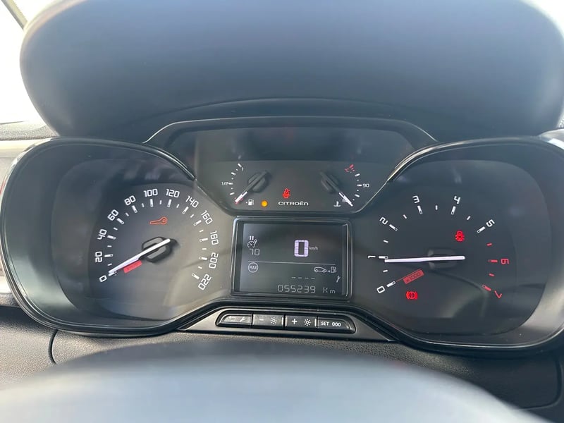 Photo de la voiture CITROEN C3 PureTech 83 S&S BVM5 Shine