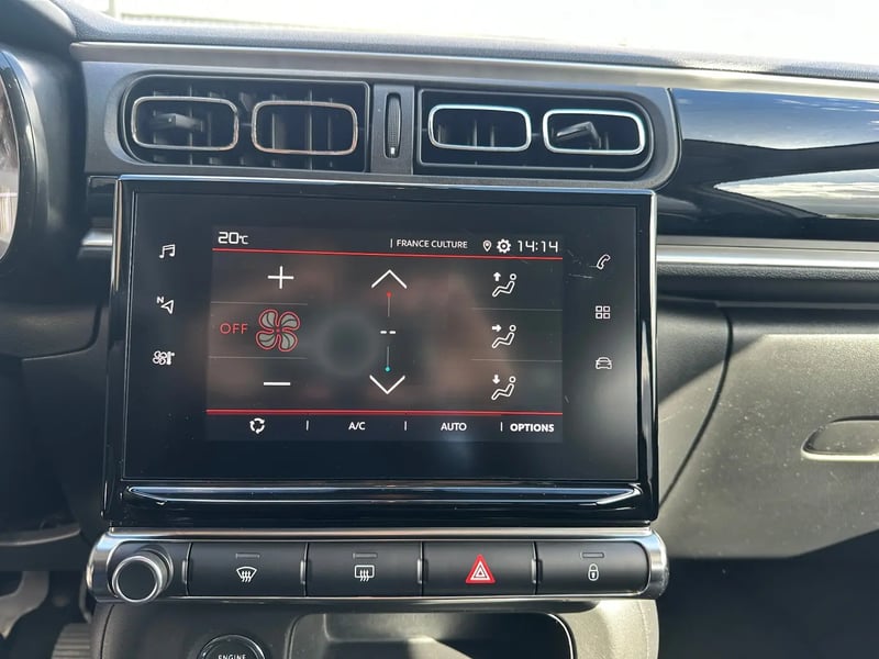 Photo de la voiture CITROEN C3 PureTech 83 S&S BVM5 Shine