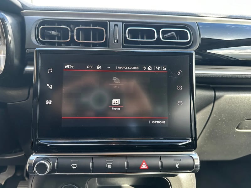 Photo de la voiture CITROEN C3 PureTech 83 S&S BVM5 Shine