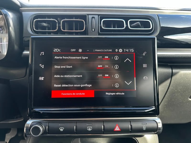 Photo de la voiture CITROEN C3 PureTech 83 S&S BVM5 Shine