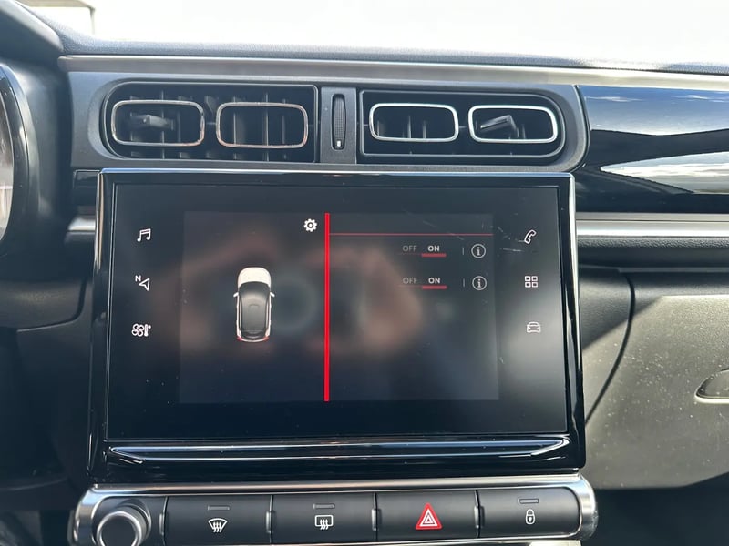 Photo de la voiture CITROEN C3 PureTech 83 S&S BVM5 Shine