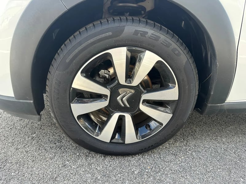 Photo de la voiture CITROEN C3 PureTech 83 S&S BVM5 Shine