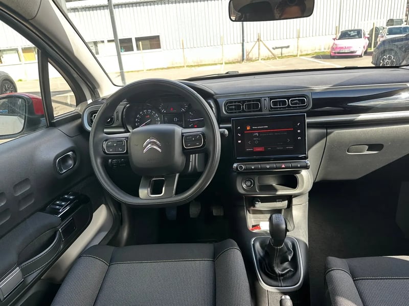 Photo de la voiture CITROEN C3 PureTech 83 S&S BVM5 Shine