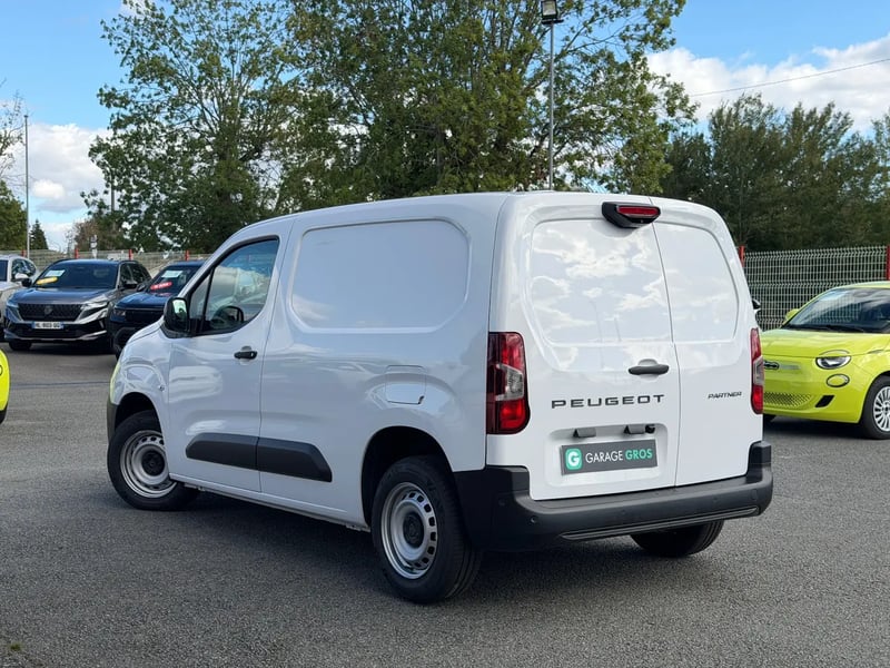 Photo de la voiture PEUGEOT PARTNER FOURGON FGN DIESEL 100 CH M MANUELLE