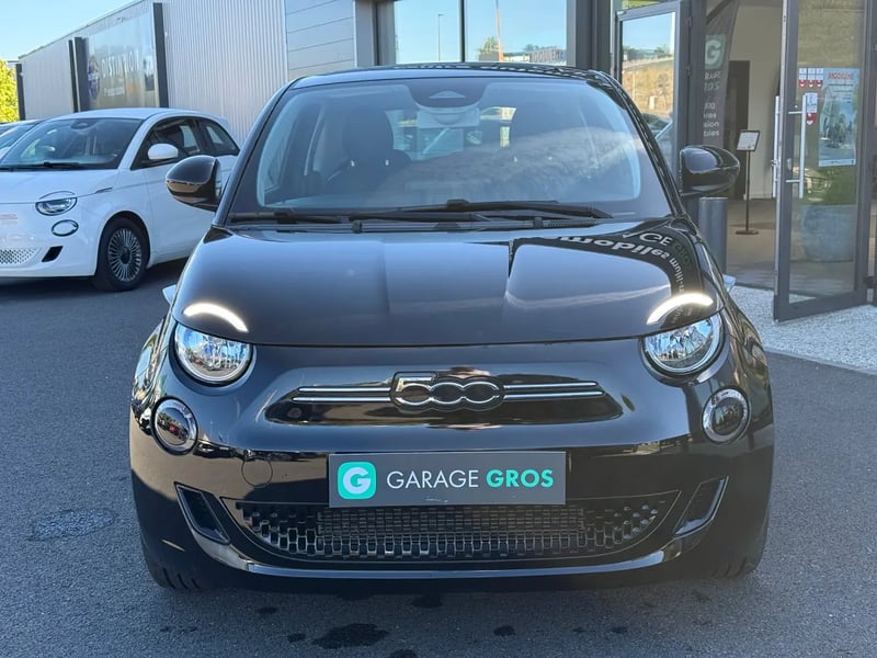 Photo de la voiture FIAT 500e BERLINE 500 e 118 ch Nouvelle 500