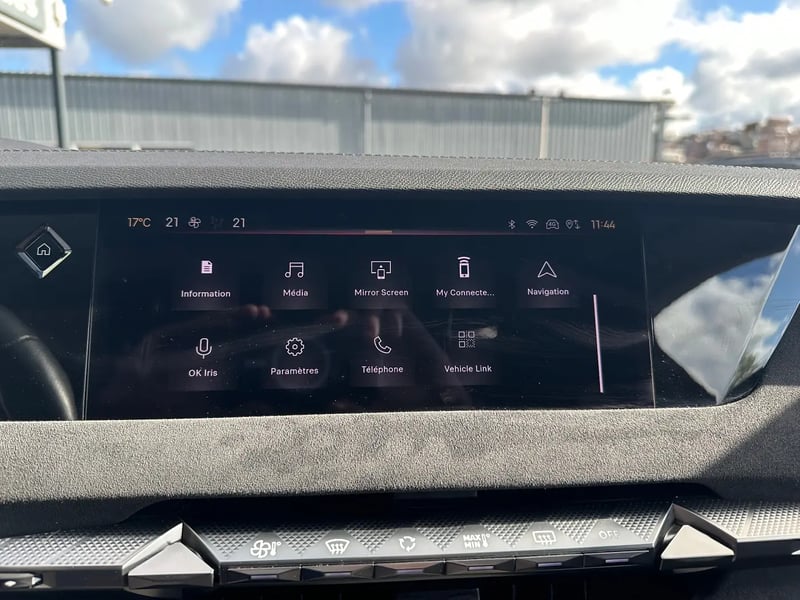Photo de la voiture DS DS 4 PureTech 130 EAT8 Performance Line+