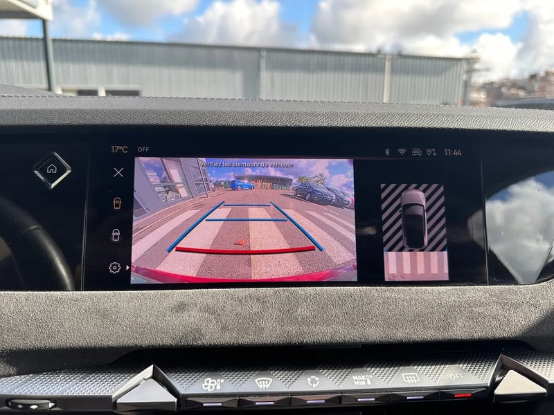 Photo de la voiture DS DS 4 PureTech 130 EAT8 Performance Line+