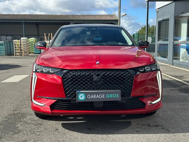 Photo de la voiture DS DS 4 PureTech 130 EAT8 Performance Line+