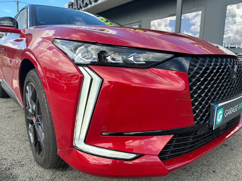 Photo de la voiture DS DS 4 PureTech 130 EAT8 Performance Line+