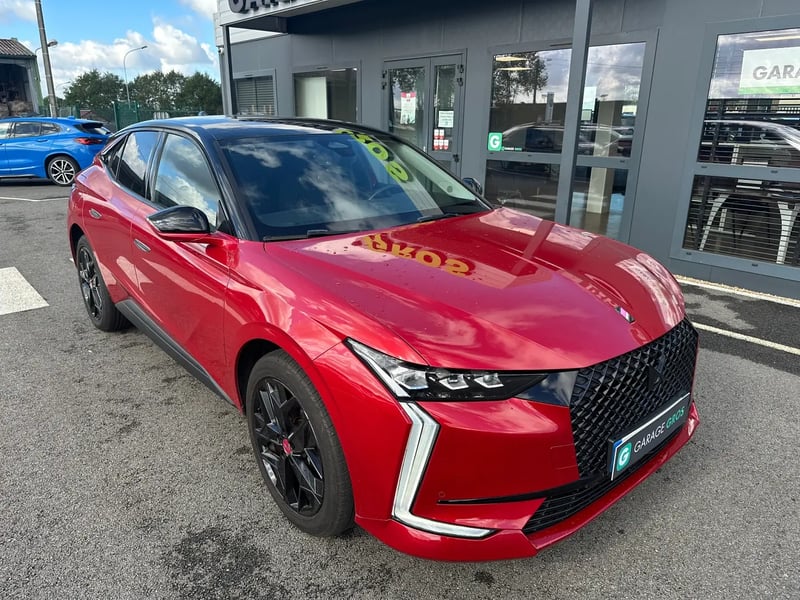 Photo de la voiture DS DS 4 PureTech 130 EAT8 Performance Line+