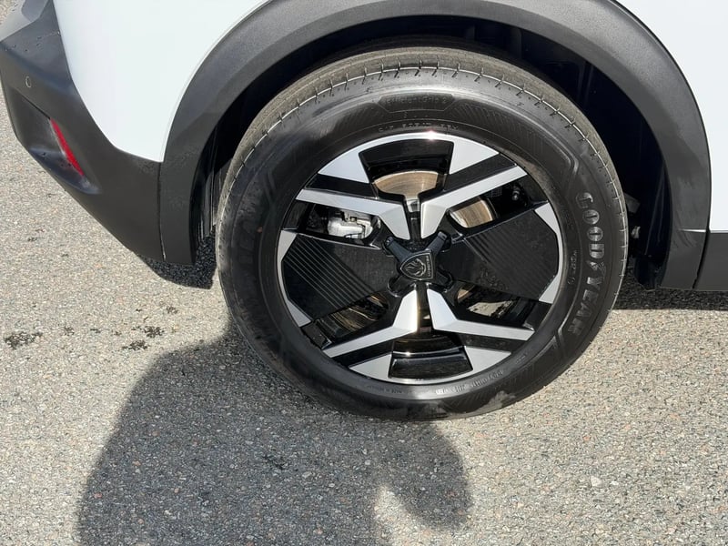Photo de la voiture PEUGEOT 2008 ELECTRIQUE 156 ch 54 kWh Allure